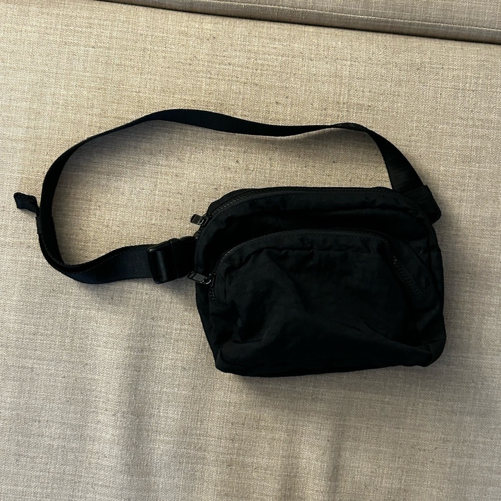 BAGGU Crossbody Fanny Pack Black
